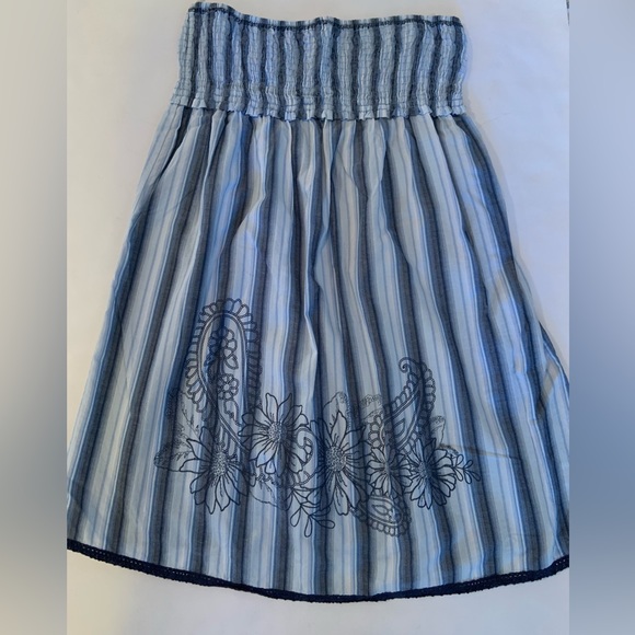 Mossimo Supply Co. Dresses & Skirts - Mossimo Size Large Blue Striped Skirt